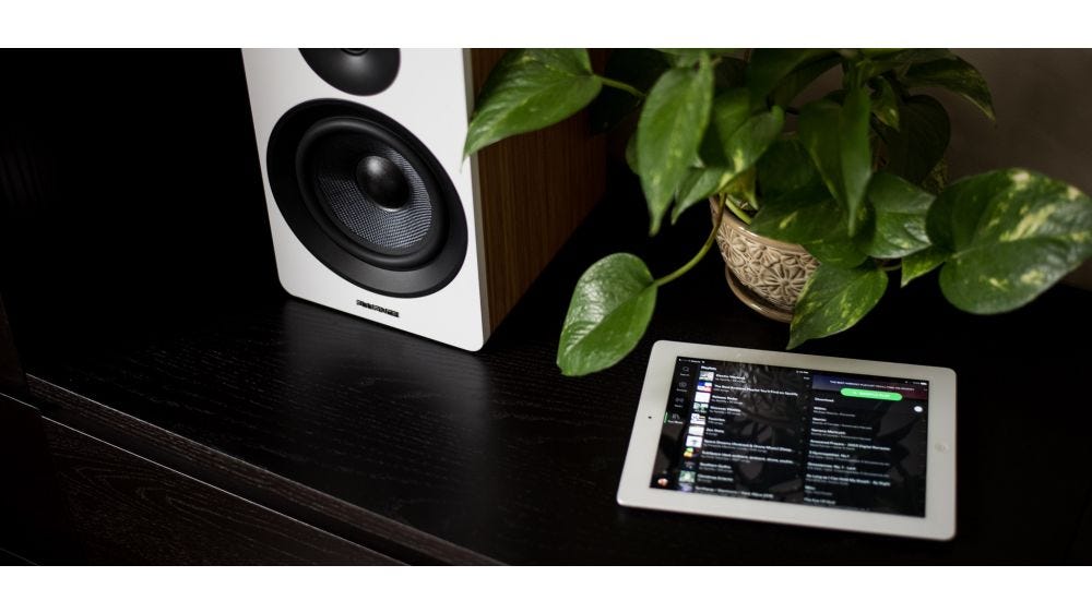 What Are the Differences Between Bluetooth 5.0, 4.0, 3.0, and Beyond?