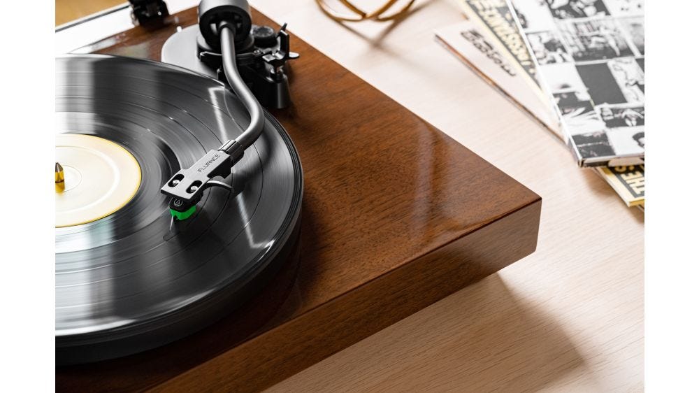 Channel 33 RPM Takes on the Fluance RT81+ Turntable | Comprehensive Analysis