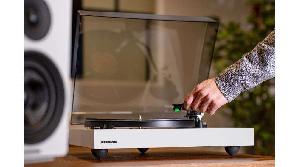 Tom's Guide Comprehensive Review of the Fluance RT81+ Turntable