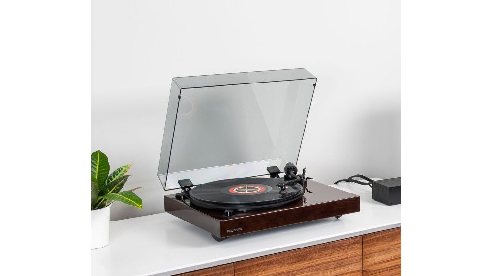 CNN Underscored Ranks Fluance RT82 as the Best Beginners Record Player for 2024!