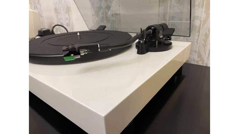 CNET Reviews The Fluance RT81 HiFi Turntable