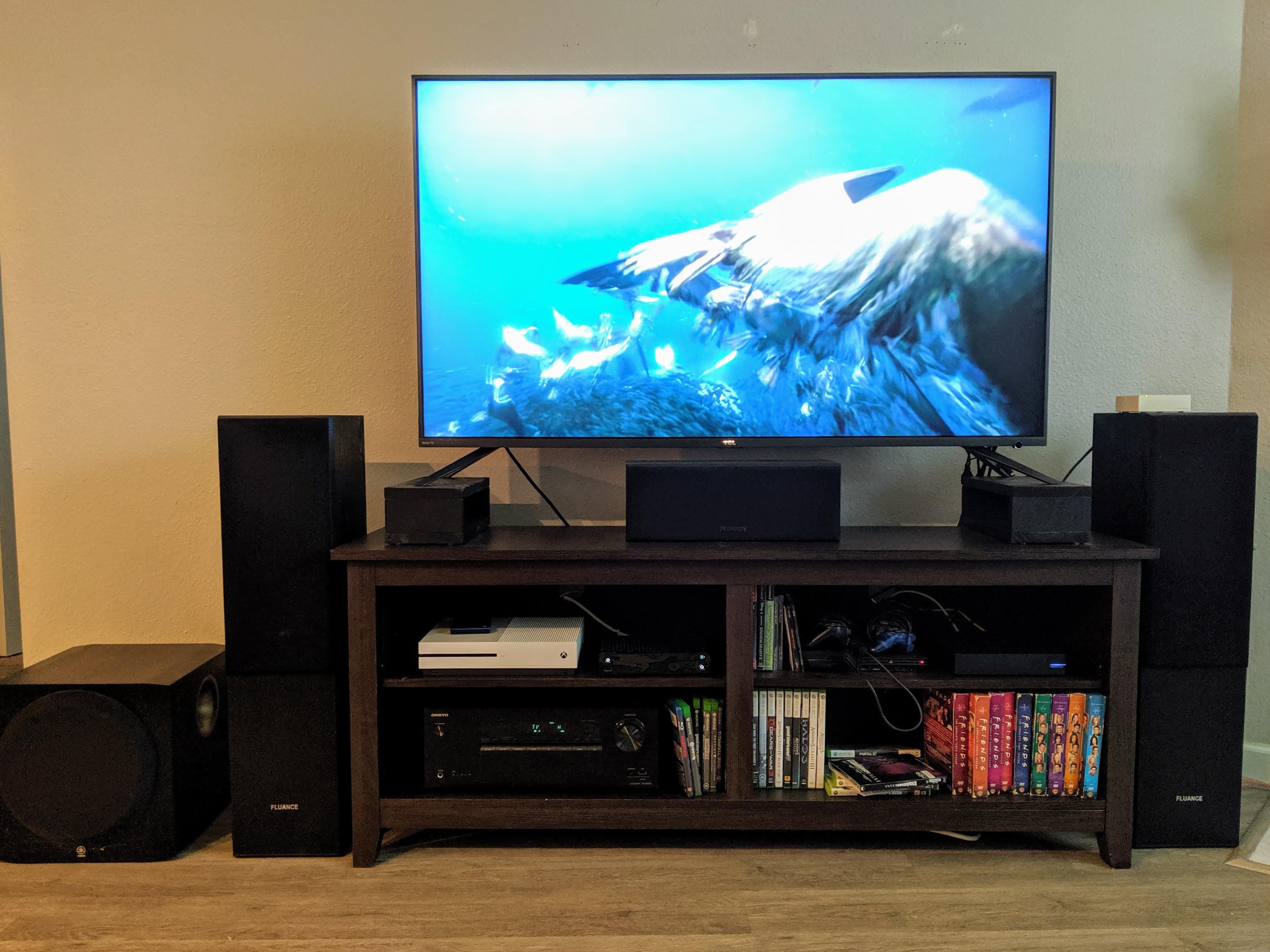 Audioholics.com Review of the Fluance ES1 Two-way Floorstanding Pillar Speakers