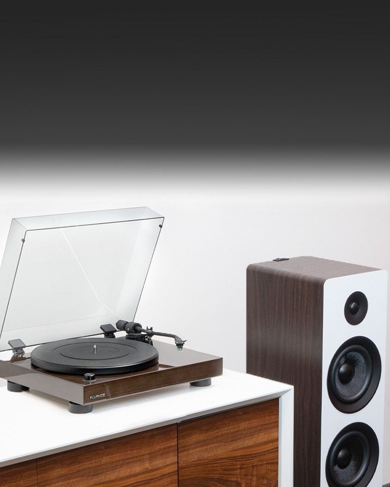 RT81 Elite High Fidelity Vinyl Turntable with Ai81 Elite Powered 2-Way Floorstanding Tower Speakers