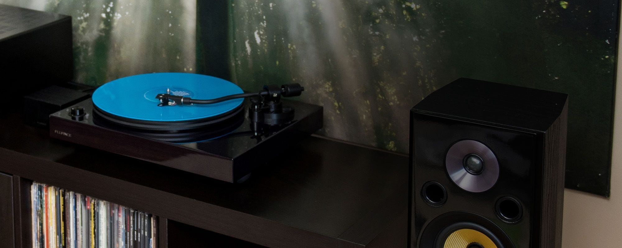 RT82 Reference High Fidelity Vinyl Turntable