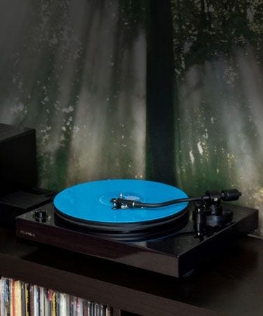 RT82 Reference High Fidelity Vinyl Turntable