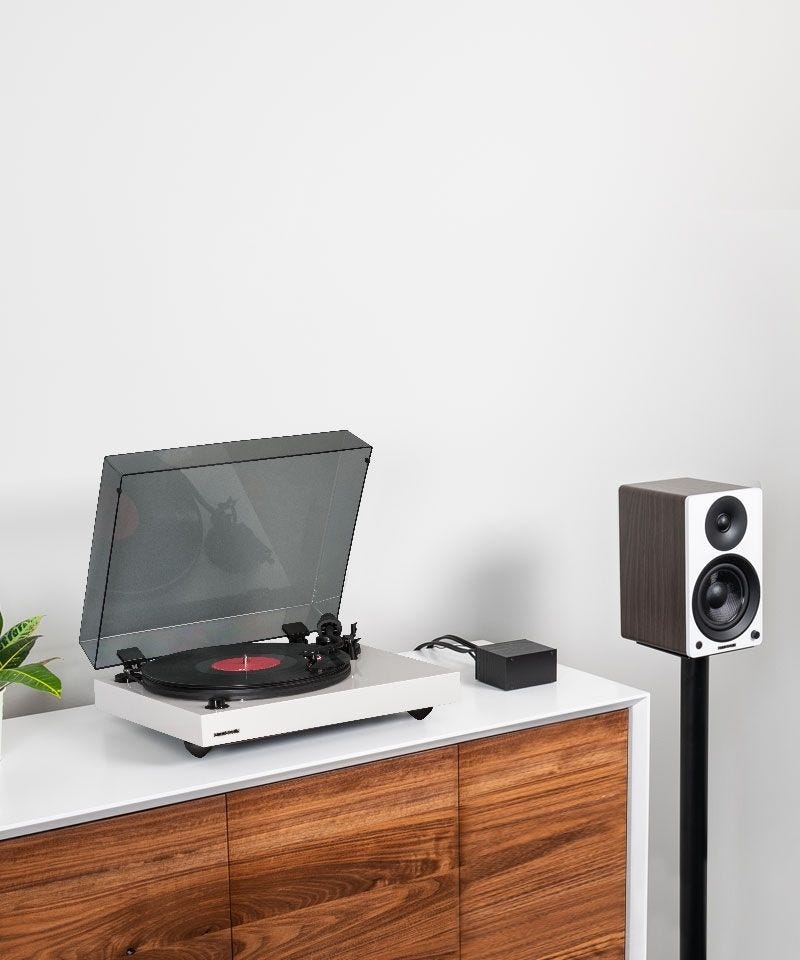 Reference RT82 High Fidelity Vinyl Turntable with PA10 Phono Preamp and Ai41 Powered 5” Bookshelf Speakers