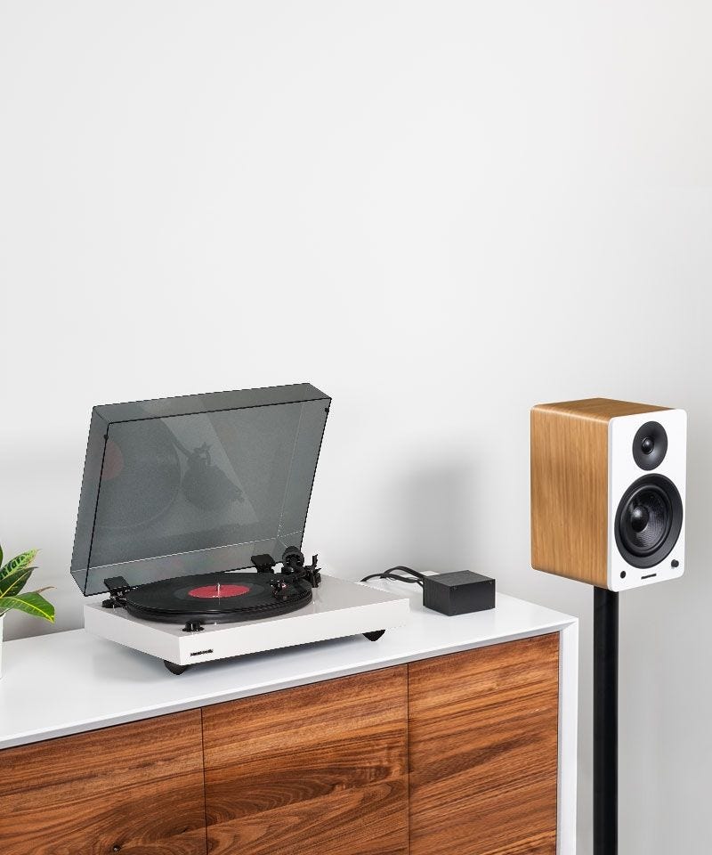 Reference RT82 High Fidelity Vinyl Turntable with PA10 Phono Preamp and Ai61 Powered 6.5” Bookshelf Speakers