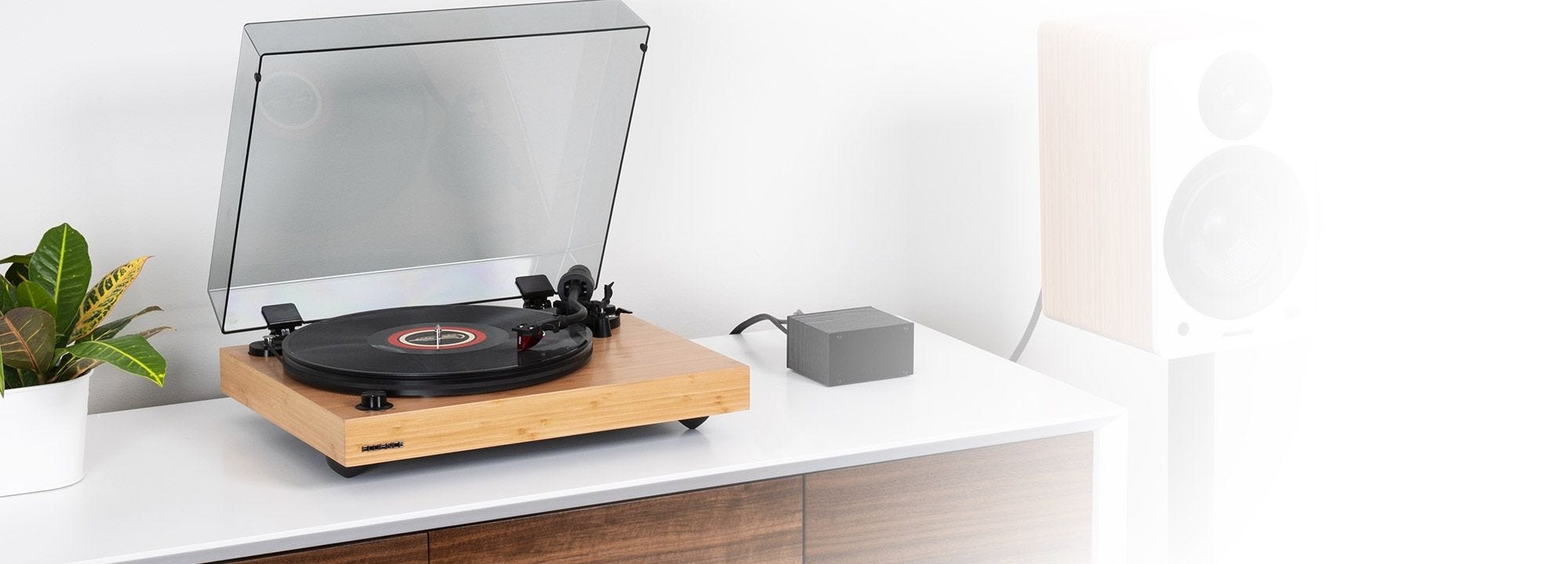 RT83 Reference High Fidelity Vinyl Turntable