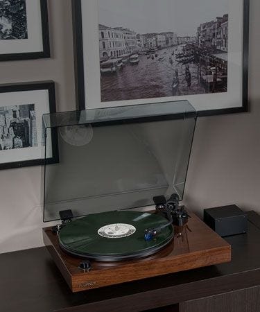 RT84 Reference High Fidelity Vinyl Turntable