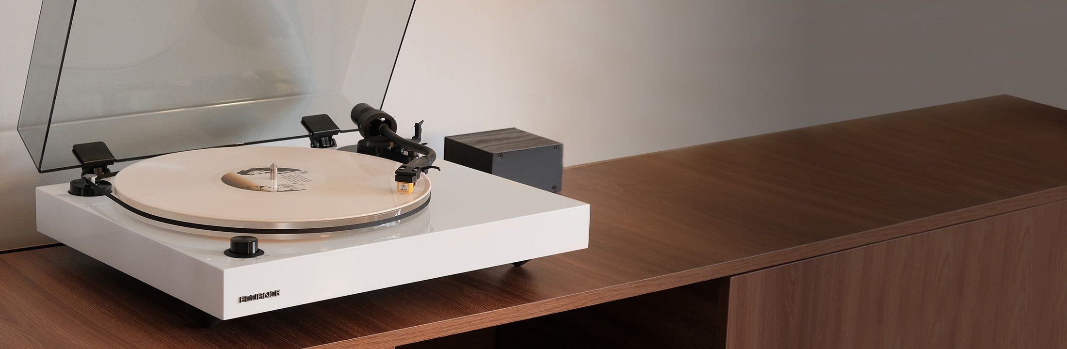 RT85N Reference High Fidelity Vinyl Turntable