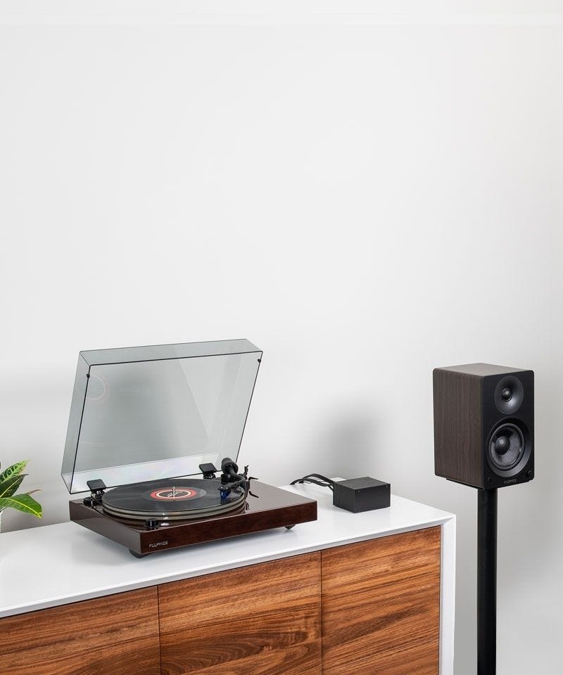 Reference RT85 High Fidelity Vinyl Turntable with PA10 Phono Preamp and Ai41 Powered 5” Stereo Bookshelf Speakers