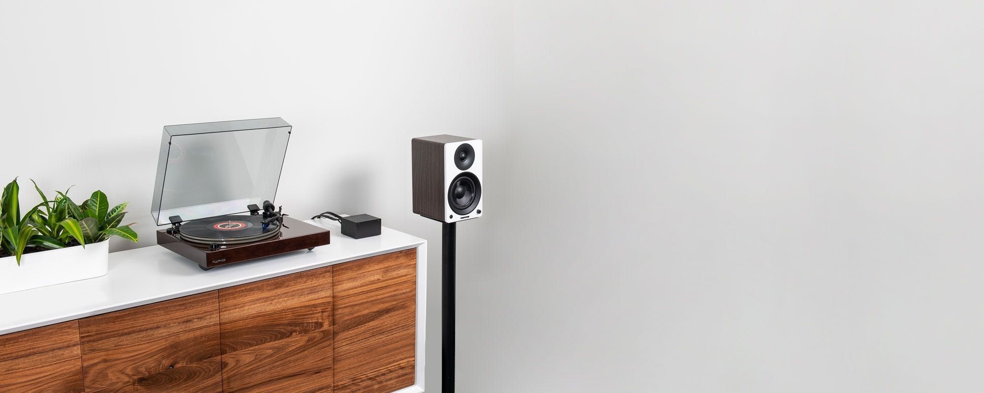 Reference RT85 High Fidelity Vinyl Turntable with PA10 Phono Preamp and Ai41 Powered 5” Stereo Bookshelf Speakers