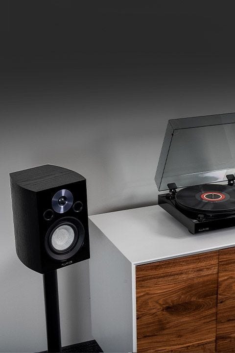 Reference High Performance 2-Way Bookshelf and Surround Speakers