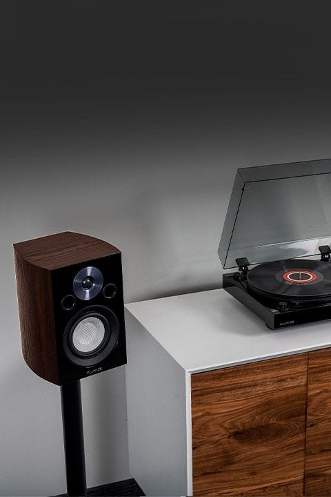 Reference High Performance 2-Way Bookshelf and Surround Speakers