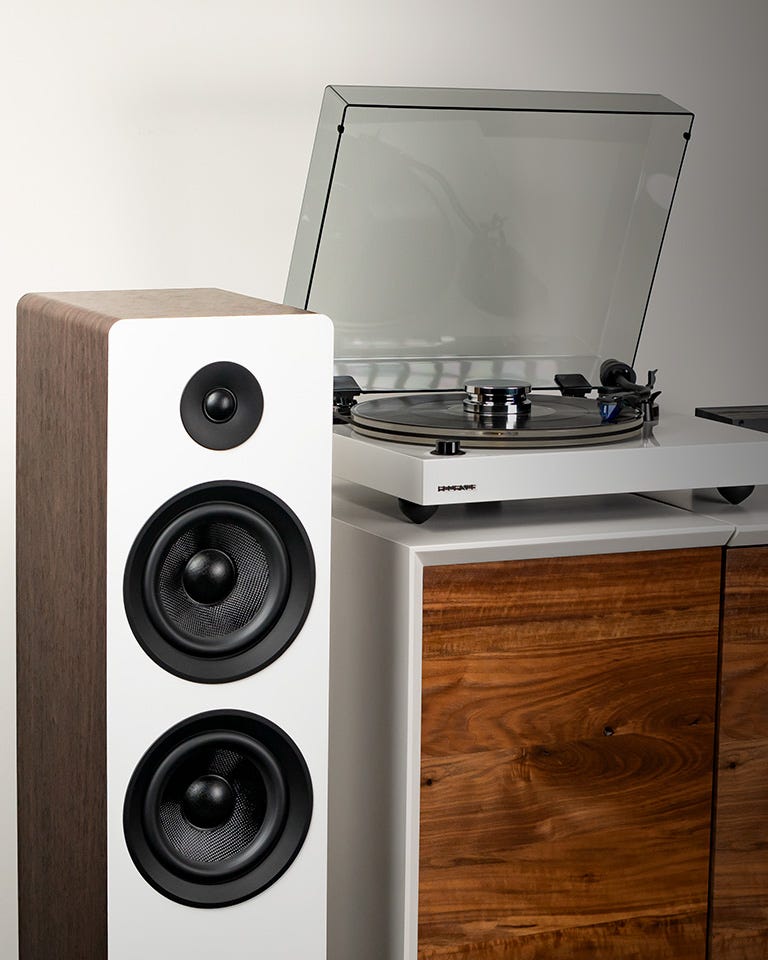 Fluance RT85 Reference High Fidelity Turntable and Ai81 Powered Floorstanding Tower Speakers