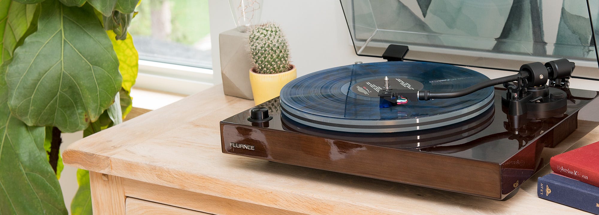 RT85 Reference High Fidelity Vinyl Turntable