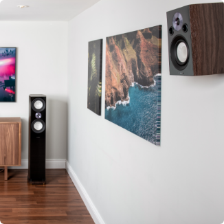 The Difference and Benefits of Floorstanding, Bookshelf and Bipolar Speakers